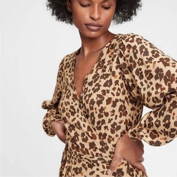 GAP Animal Print Wrap Front Maxi Dress NWT size 0 - Picture 3 of 10